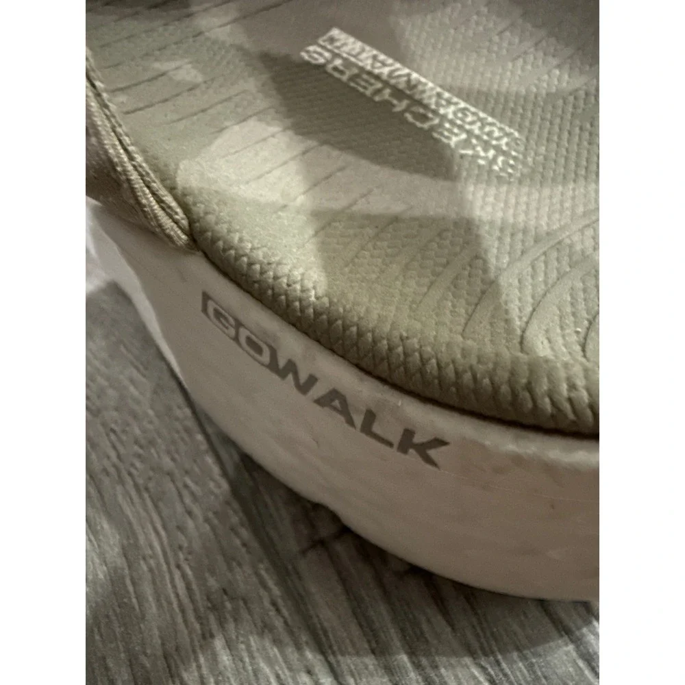 Skechers GoWalk Goga Mat Sandals Womens Taupe Strappy Walking Shoes Sz 12